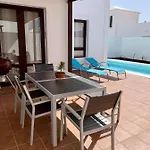 Splendid Casa Papagayo, Heated Pool, Roofterrace With Views And Wifi