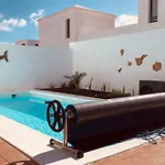 Splendid Casa Papagayo, Heated Pool, Roofterrace With Views And Wifi Vila Playa Blanca (Lanzarote)