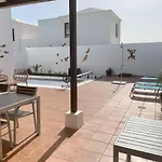 Vila Splendid Casa Papagayo, Heated Pool, Roofterrace With Views And Wifi