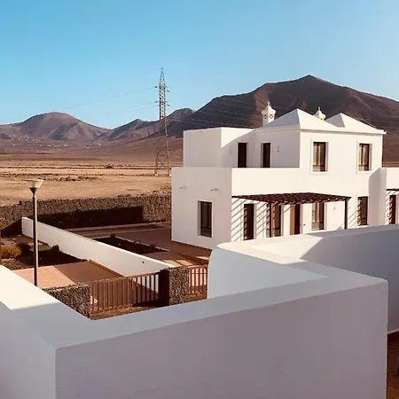 Splendid Casa Papagayo, Heated Pool, Roofterrace With Views And Wifi