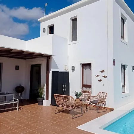 Splendid Casa Papagayo, Heated Pool, Roofterrace With Views And Wifi Villa