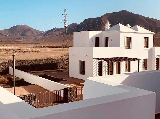 Splendid Casa Papagayo, Heated Pool, Roofterrace With Views And Wifi