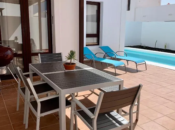 Splendid Casa Papagayo, Heated Pool, Roofterrace With Views And Wifi