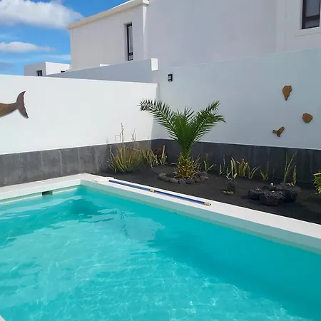 Splendid Casa Papagayo, Heated Pool, Roofterrace With Views And Wifi